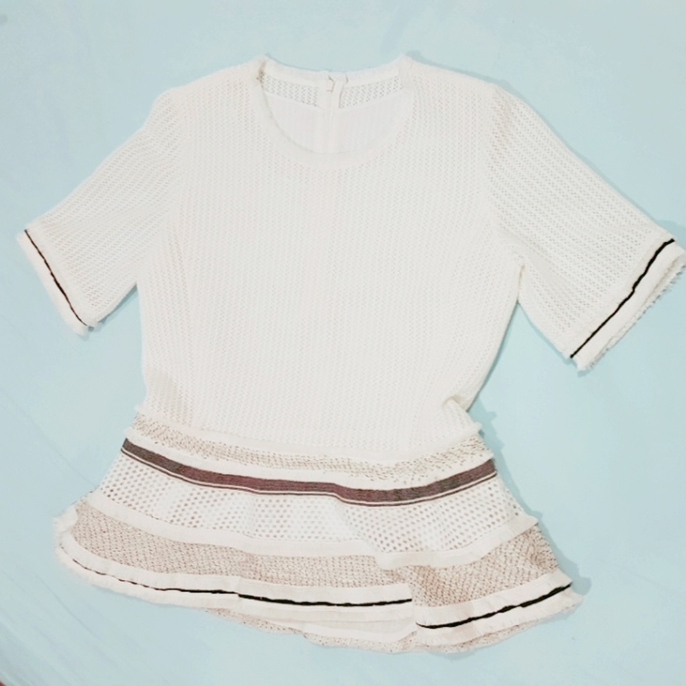 -Dewl Super Chic White Knit Top Multi Fabric NWOT Small